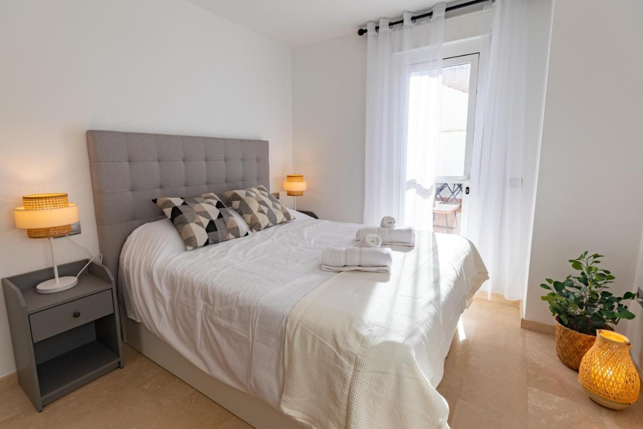 Teatro Suites Malaga City Flat Exterior photo