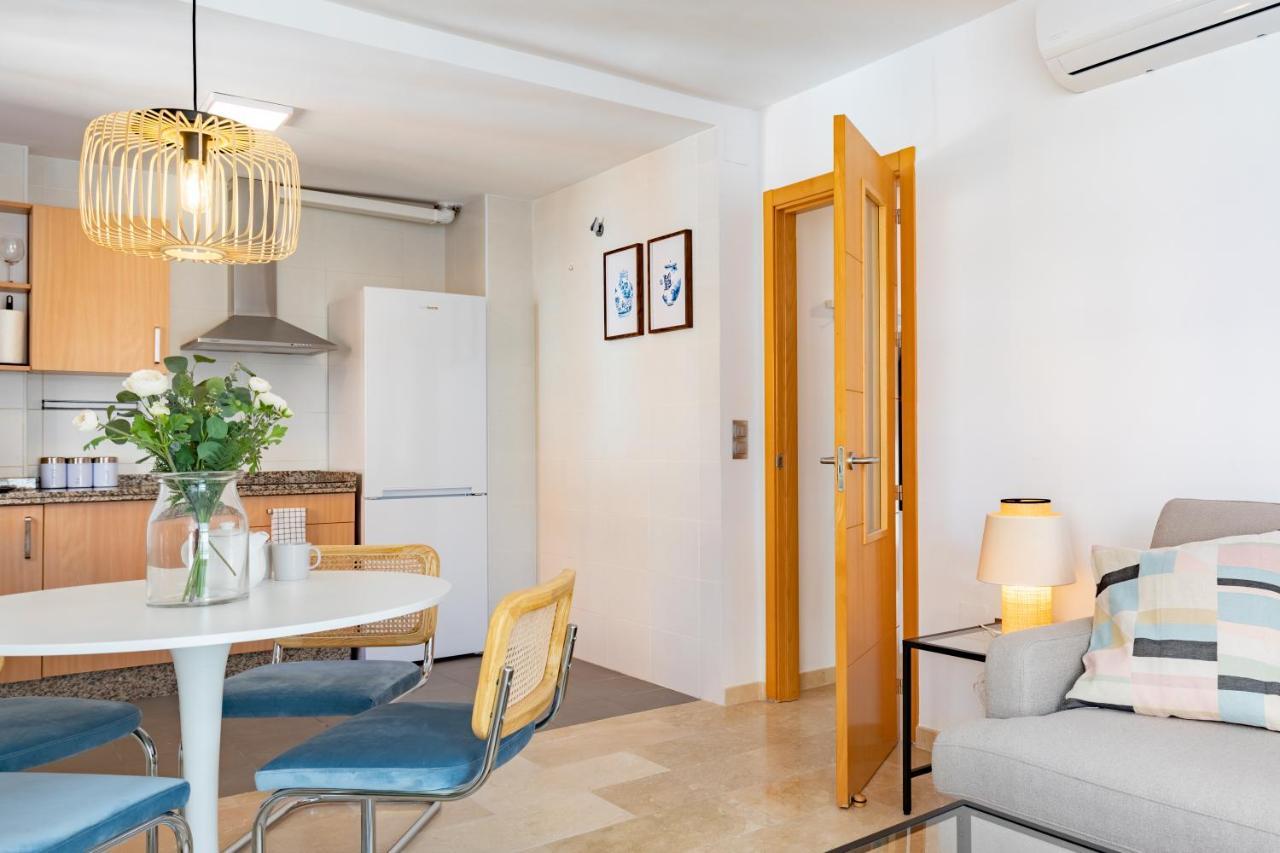 Teatro Suites Malaga City Flat Exterior photo