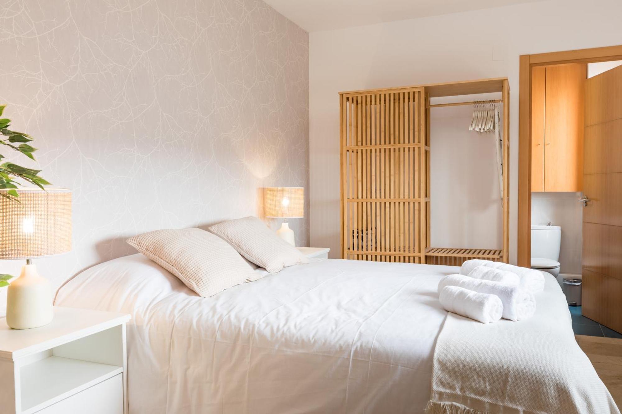 Teatro Suites Malaga City Flat Exterior photo